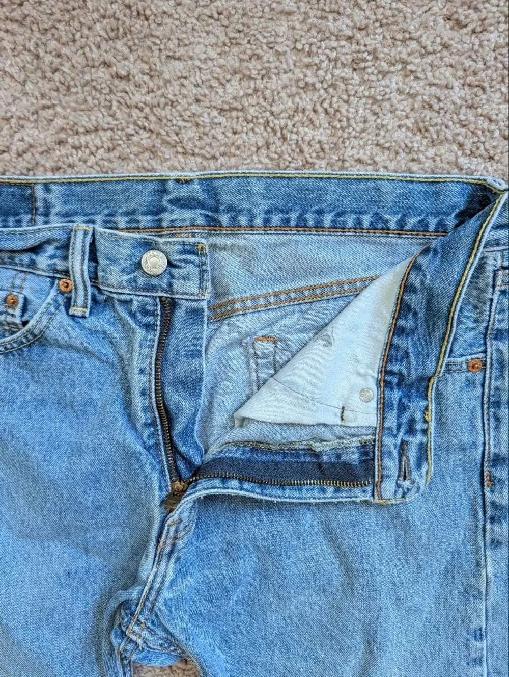 Levis levis mens
